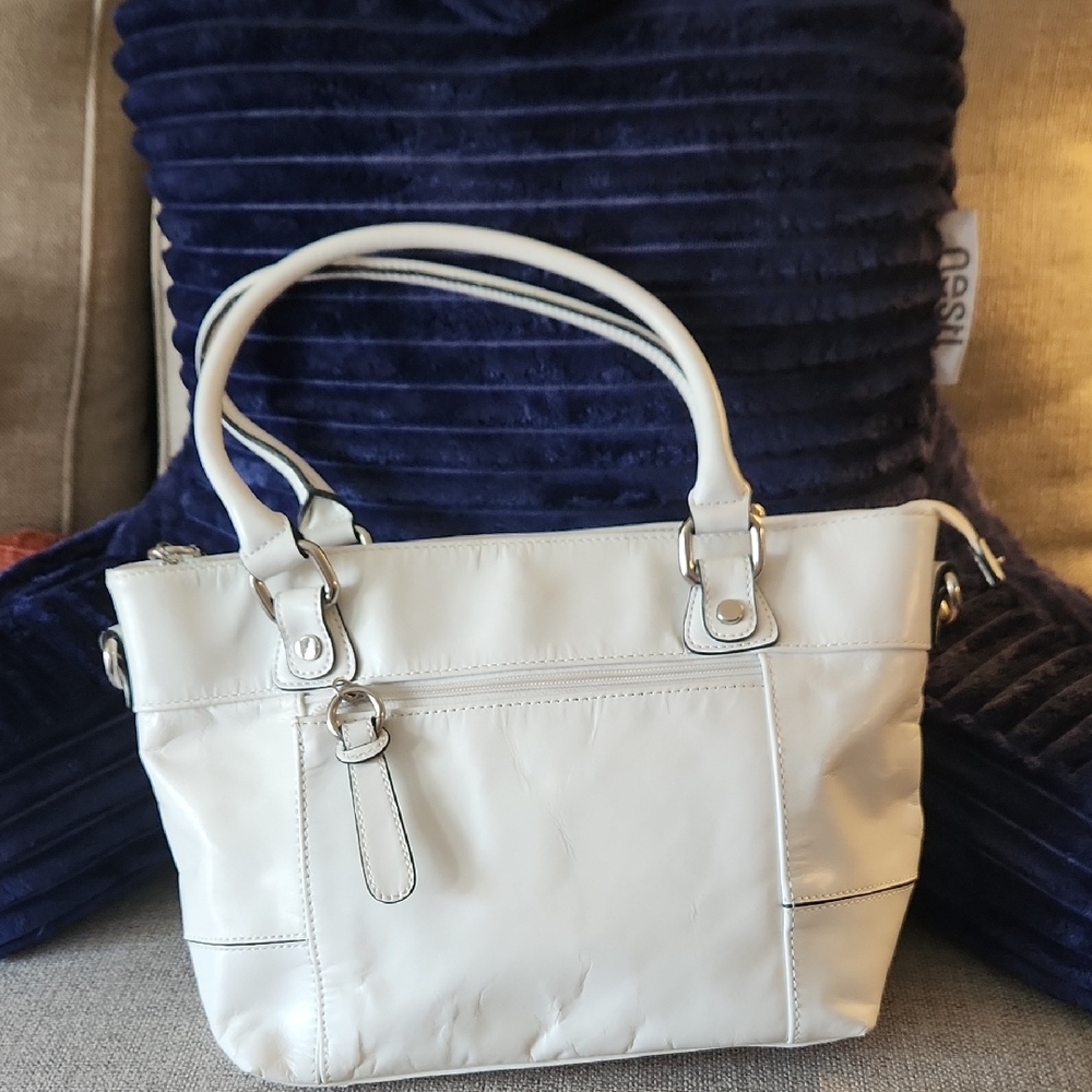 Giani Bernini White Leather Shoulder Tote